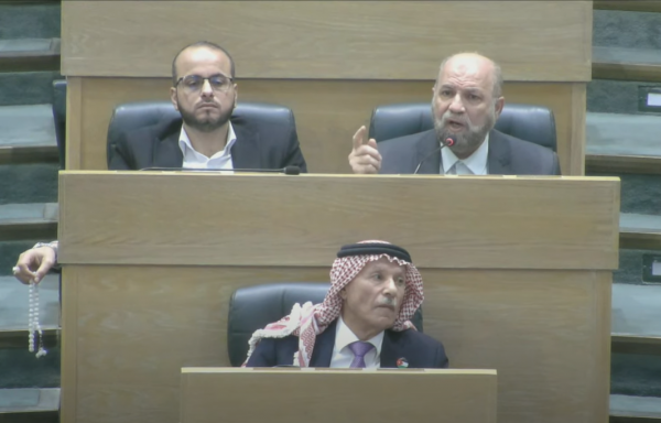 أبو الرب: نواب العمل الإسلامي أدوا القسم بالإخلاص للملك
