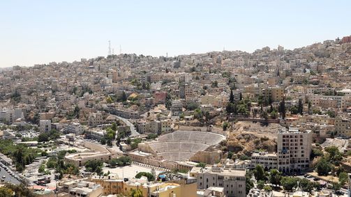 طقس حار نسبيا في أغلب المناطق حتى السبت