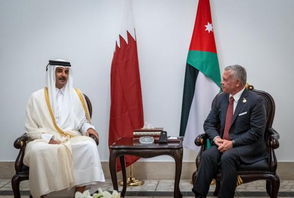 الملك للشيخ تميم: نقف إلى جانب قطر في الحفاظ على أمنها