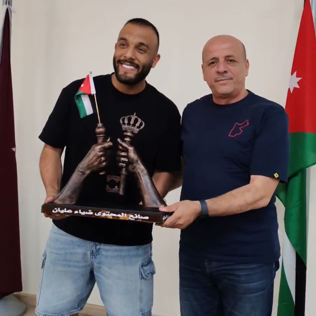 جدل واسع بعد ظهور 