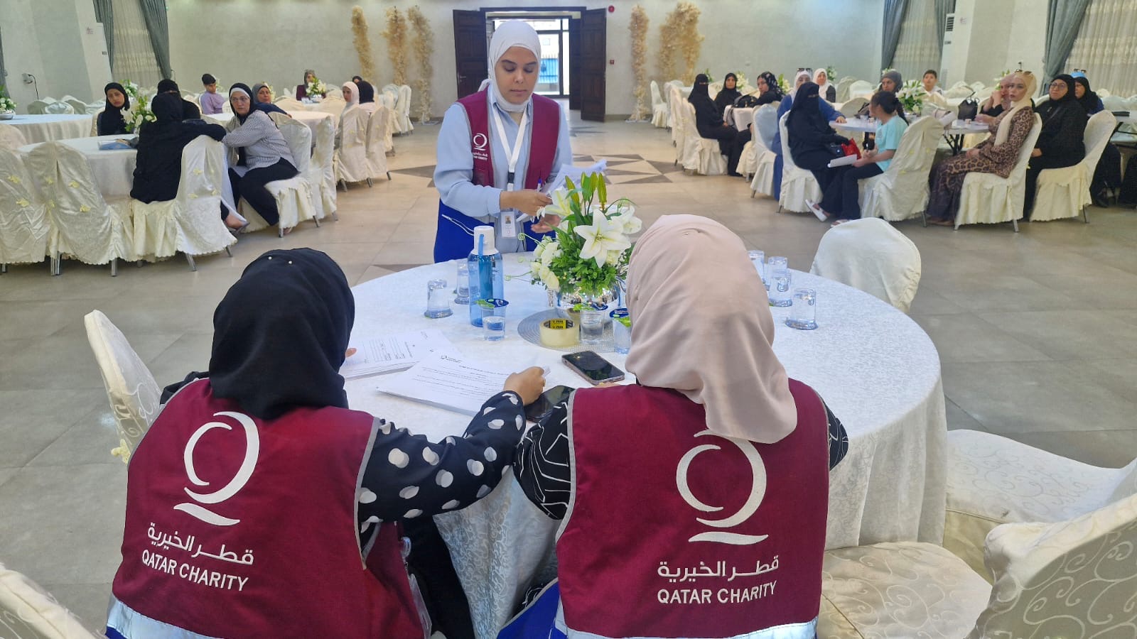 ضمن جهود الإغاثة … قطر الخيرية وجمعية بادري توزعان مساعدات على أسر محتاجة