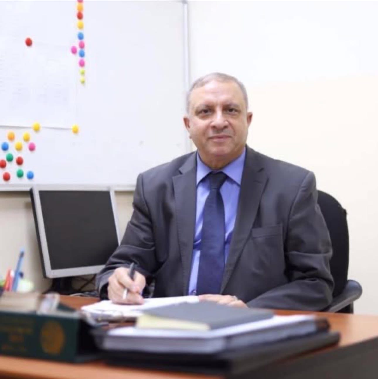 الدكتور كامل خو رشيد يختتم 16 عاماً من العطاء في جامعة الشرق الأوسط
