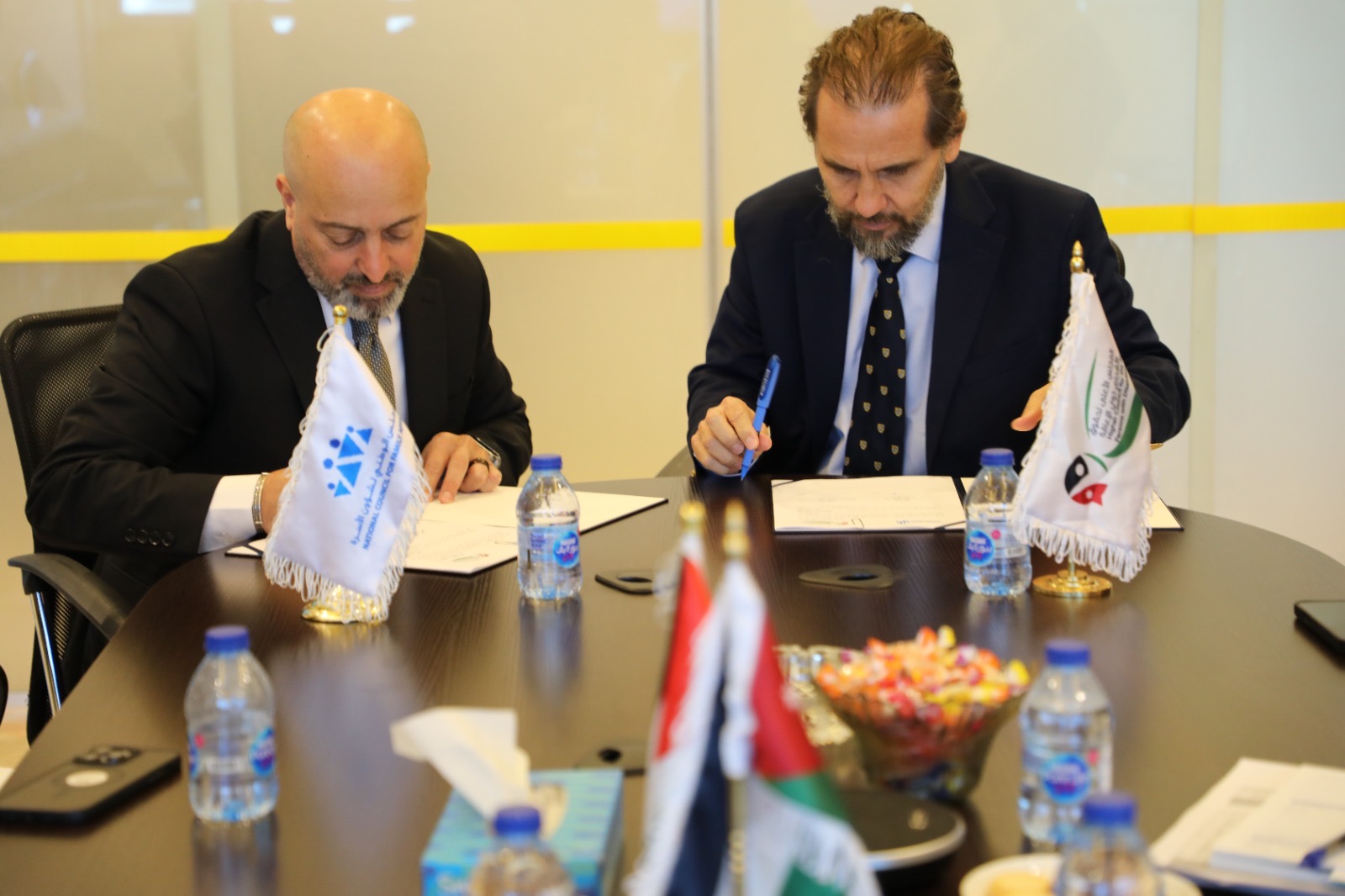 مذكرة تفاهم لتطوير منهاج حاضنة أطفال دامج للفتيات ذوات الإعاقة