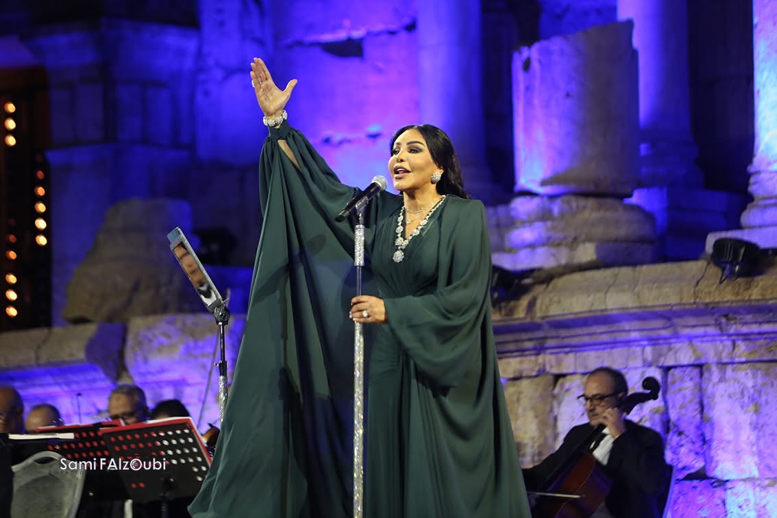الفنانة أحلام تُوقف حفلها في مهرجان جرش فجأة .. والسبب يثير الجدل
