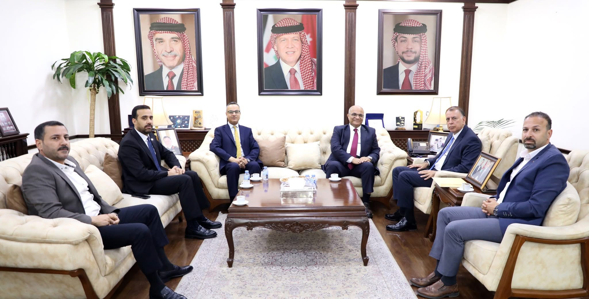 تنظيم العمل الإعلامي على طاولة النقاش بين الفراية و نقابة الصحفيين
