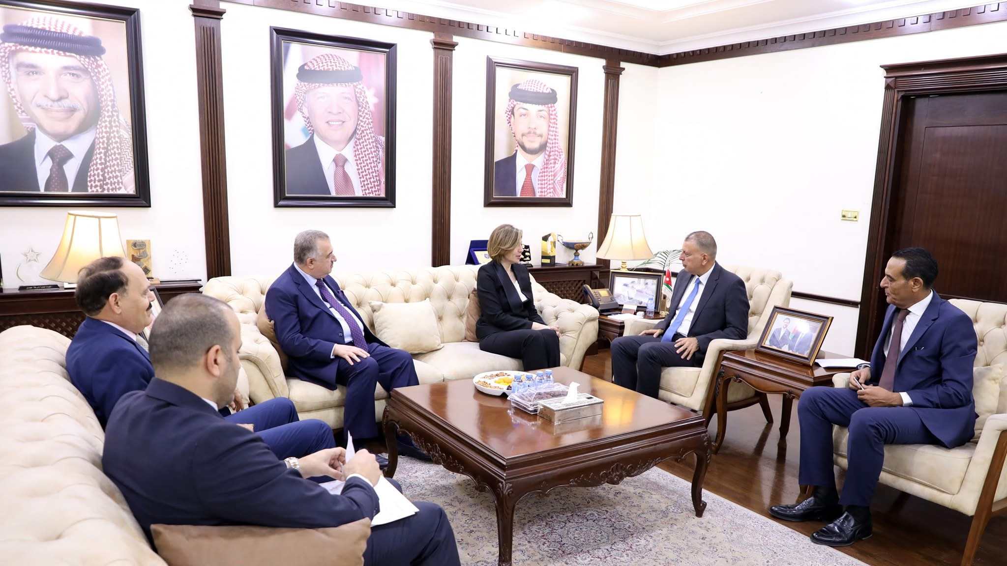 الفراية يتباحث مع وزير الهجرة والمهجرين العراقية حول قضايا الهجرة واللجوء 