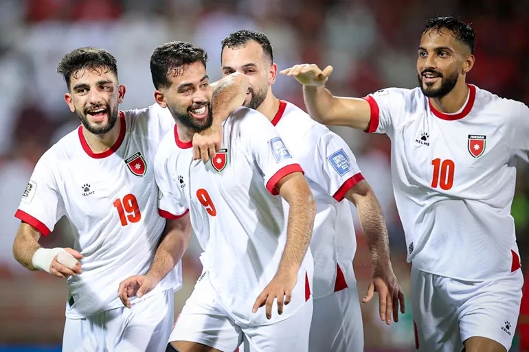 تأهل النشامى لمونديال كأس العالم يوفر فرصة ذهبية لصناعة الملابس الأردنية 