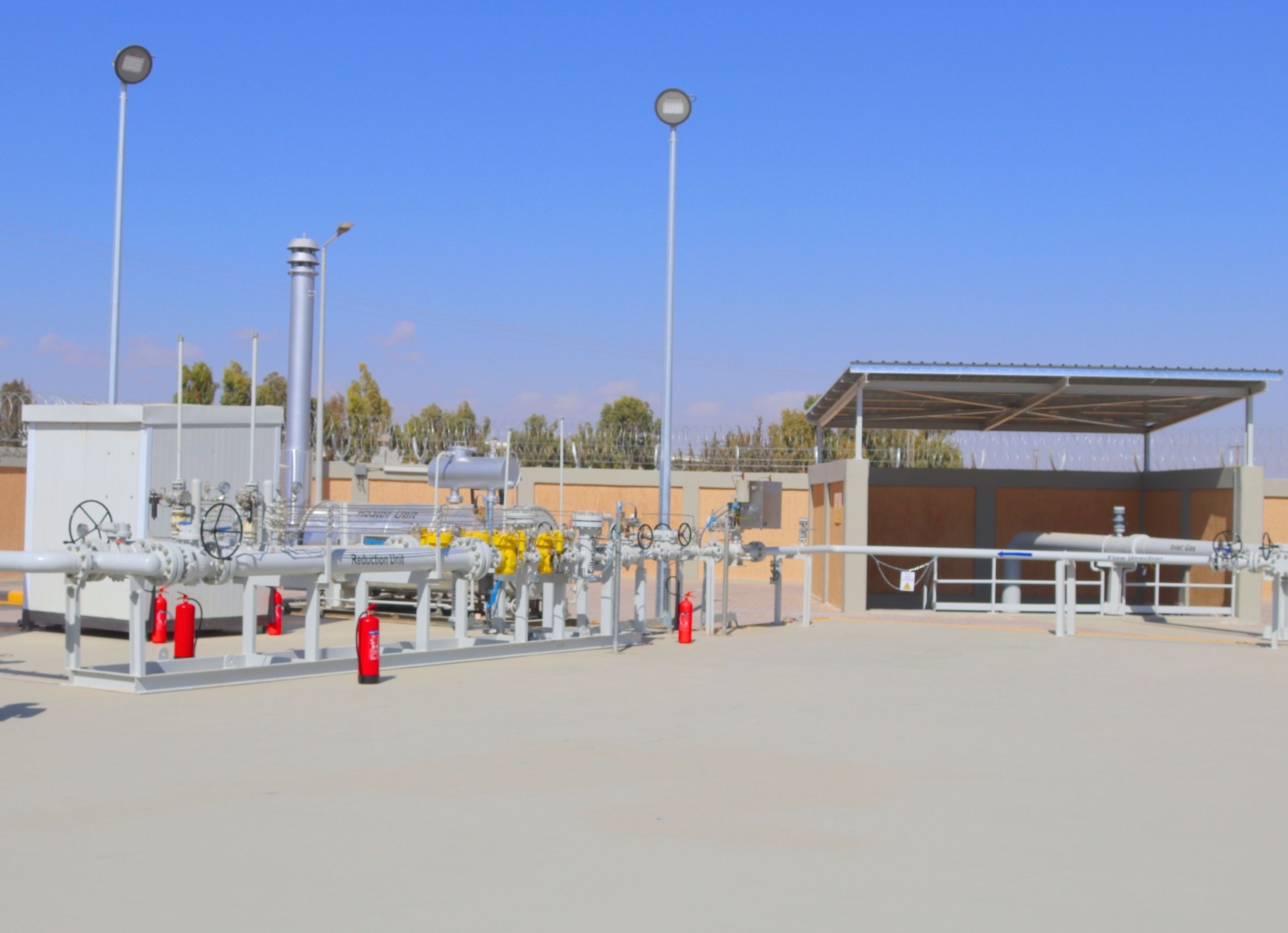 الخرابشة يفتتح أول محطة مستقلة لتعبئة الغاز المضغوط المُخصص للحافلات والشاحنات والمركبات من غاز الريشة