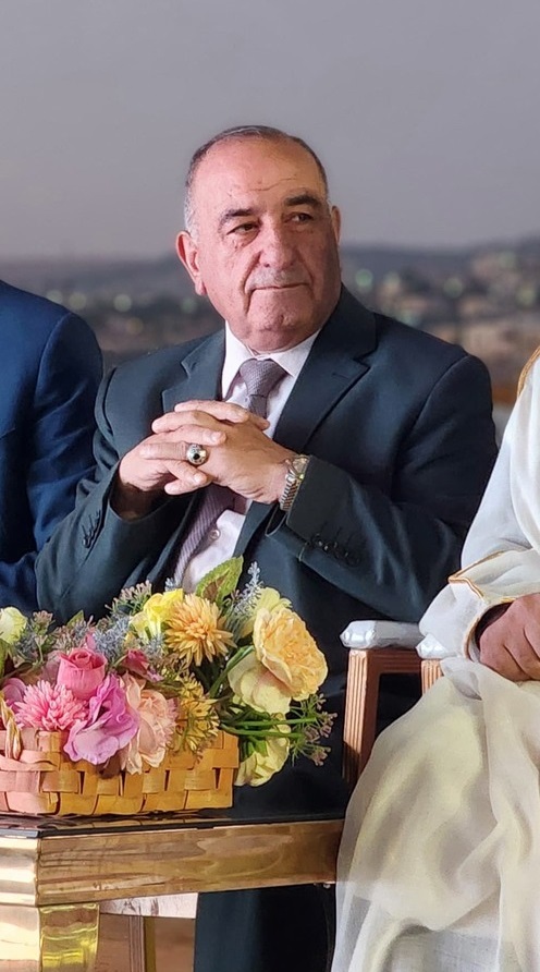 الصحفي أحمد العياصرة على سرير الشفاء  