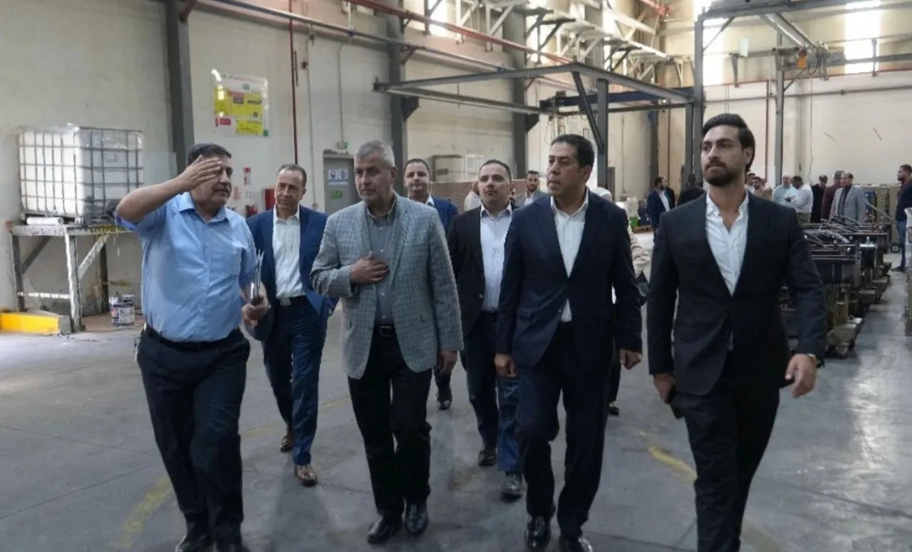 وزير الطاقة يفتتح أول محطة للتسخين الصناعي بالطاقة الشمسية في الأردن