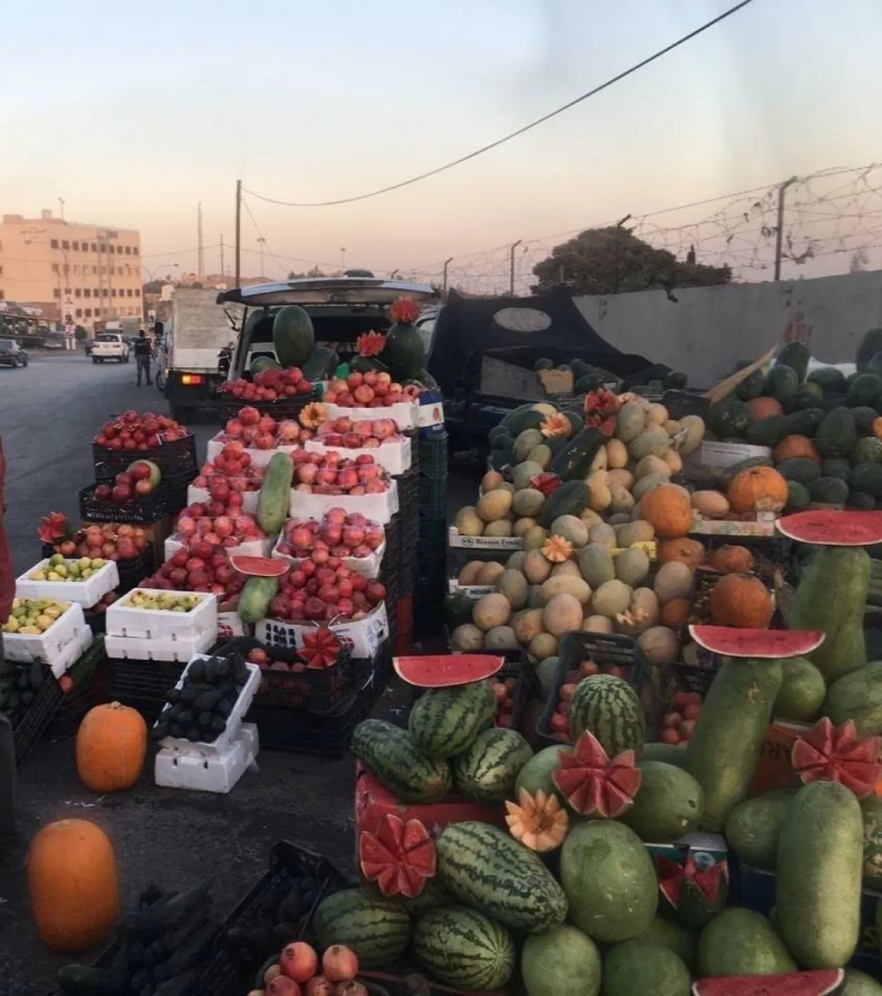 حملة لإزالة الاعتداءات على الأرصفة والشوارع في عمّان