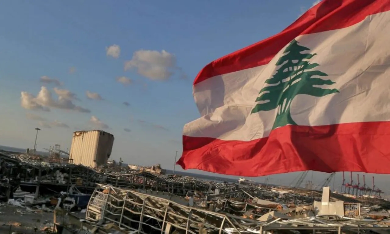 المونيتور: لبنان على حافة الهاوية