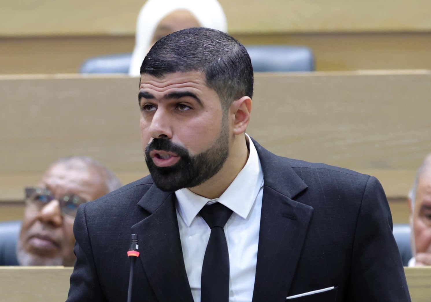 النيابة العامة تستدعي أشخاصاً بينهم النائب اربيحات لتلقيهم أموالاً عبر 