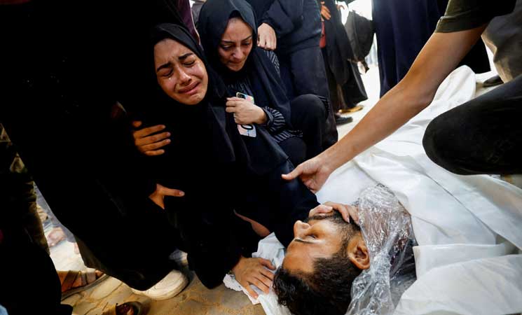 غزة تباد.. إسرائيل تقتل 26 فلسطينيا وتنفذ عمليات نسف بعدة أحياء