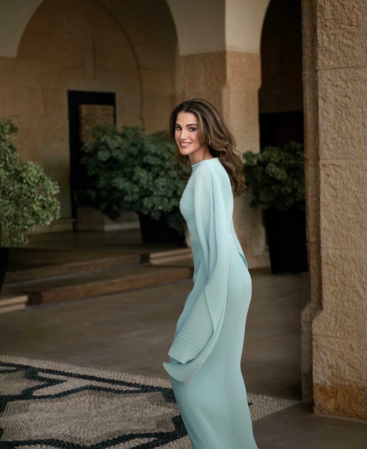 صوت الحق يهنئ الملكة 