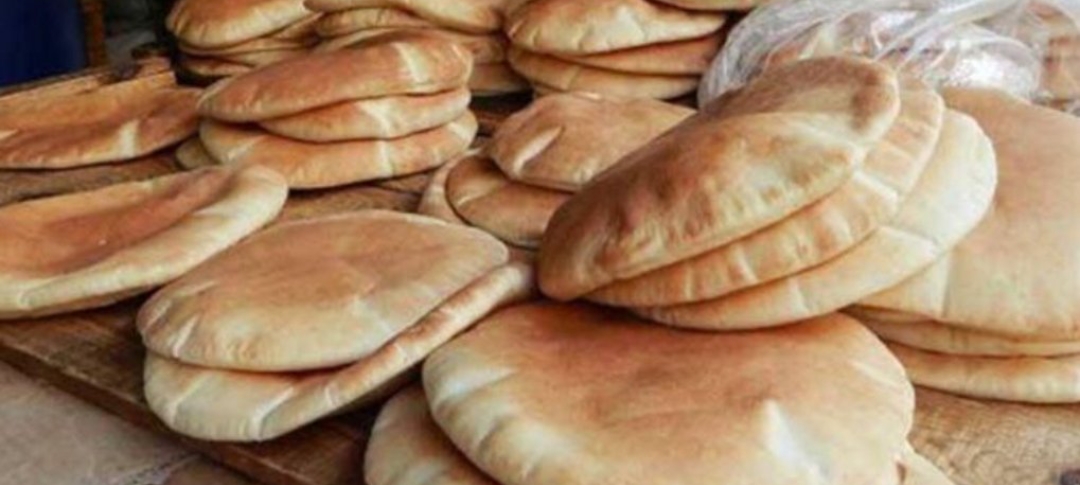 الحكومة ترفع سعر الطحين الموحد .. هل ستتأثر أسعار الخبز؟
