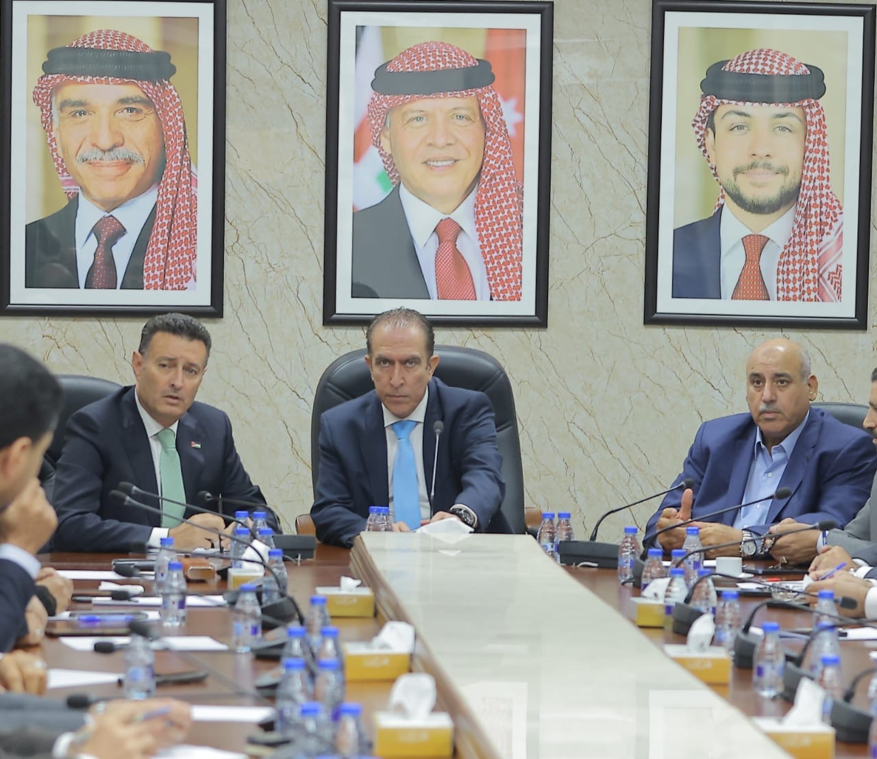 الميثاق النيابية تشكل لجنة حوار للتواصل مع الكتل النيابية الأخرى