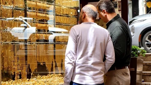 80 دينارا سعر غرام الذهب عيار 21 في السوق المحلية