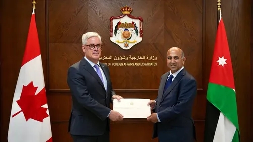 الخارجية تتسلم نسخة من أوراق اعتماد السفير الكندي