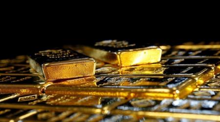 الذهب يحطم رقماً قياسياً جديداً وسط الطلب على الملاذ الآمن
