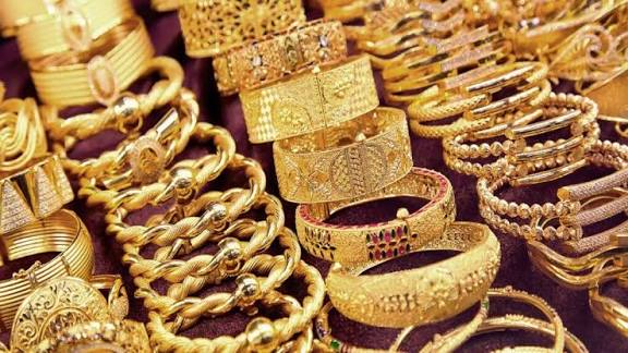 الذهب يرتفع محليا إلى 83 دينارا للغرام