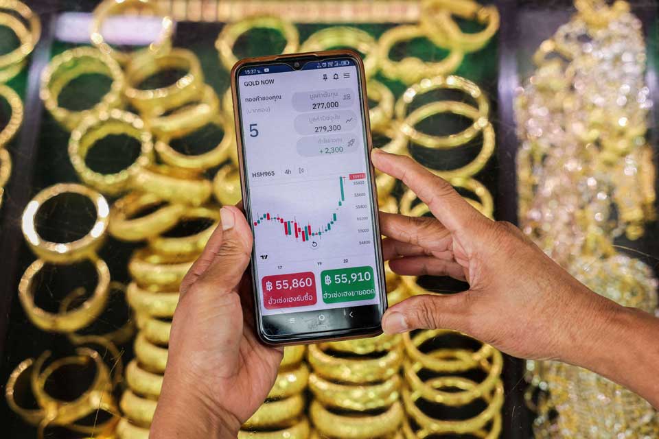 الذهب عند مستوى قياسي جديد وسط تصاعد التوتر التجاري بين أمريكا والصين