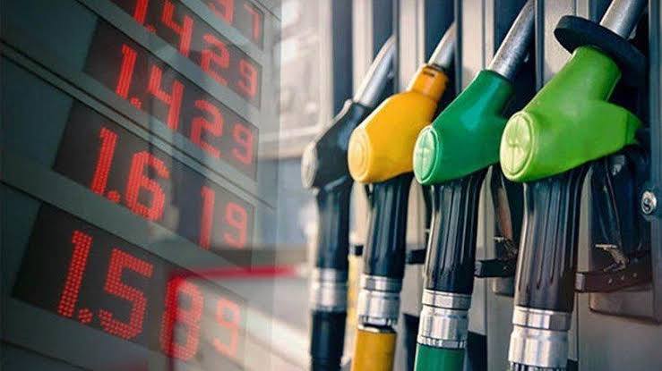 الشوبكي يرجّح تخفيض أسعار البنزين في تسعيرة تشرين الثاني