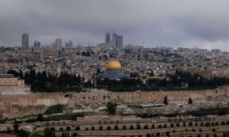 محافظة القدس تحذر من انهيار أجزاء من المسجد الأقصى
