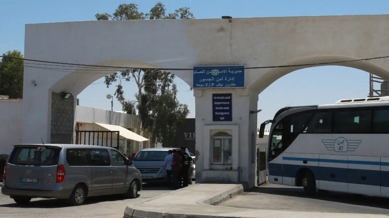 تعديل ساعات العمل على جسر الملك حسين اعتبارا من الأحد