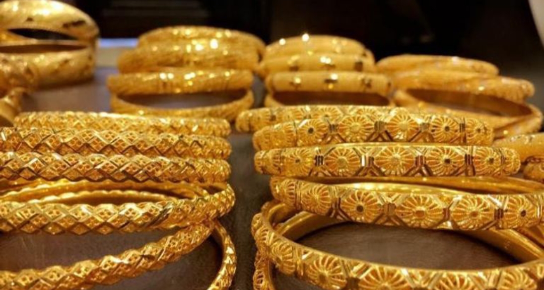 الذهب يهبط إلى أدنى مستوى في 3 أسابيع