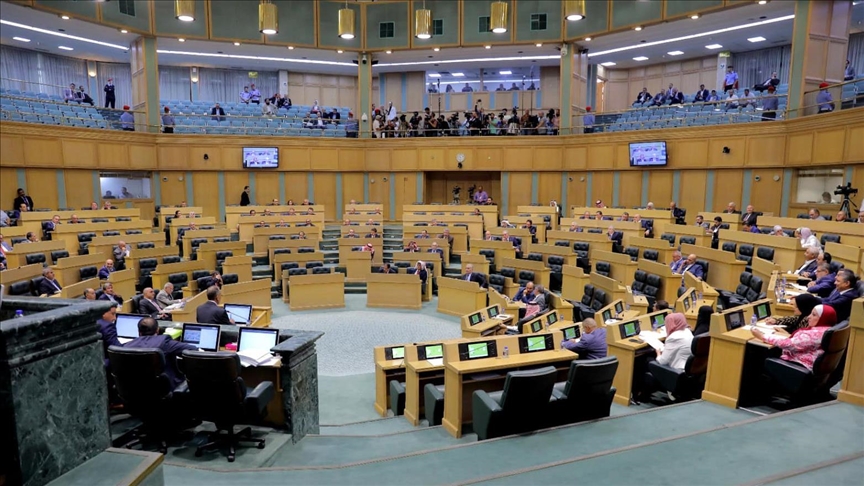 خدمة العلم .. النواب يقره في جلسة استمرت 4 ساعات تحدث فيها 97 نائبا