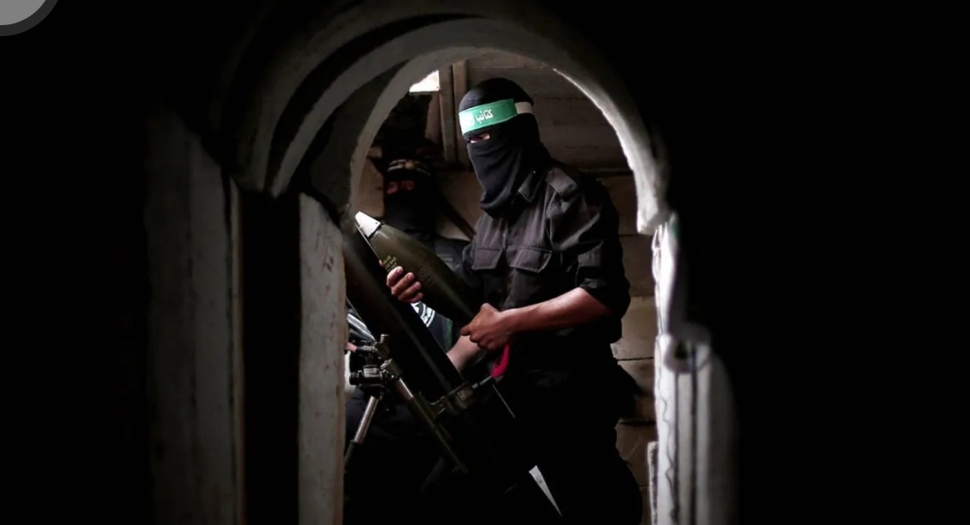 حماس تتواصل مع الوسطاء بشأن العناصر المحاصرين في الأنفاق ونتنياهو يترقب خروجهم