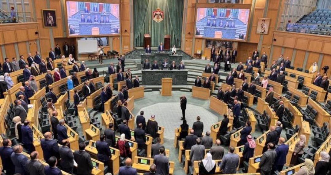 الحكومة تحيل 11 قانوناً لمجلس النواب