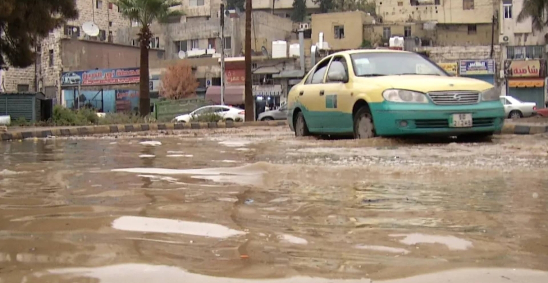 الحكومة: أي تقصير خلال المنخفض يعرض المسؤولين المساءلة