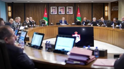 الحكومة تقر معدل نظام رسوم وبدل الخدمات لهيئة الأوراق المالية