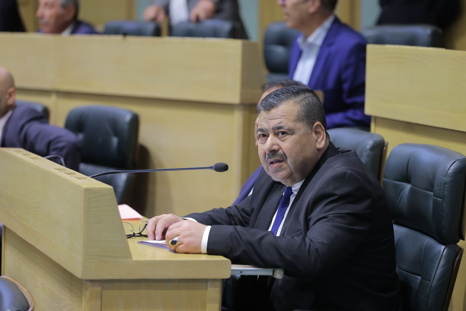 الحنيطي يوجّه سؤالًا نيابيًا حول صفقة 