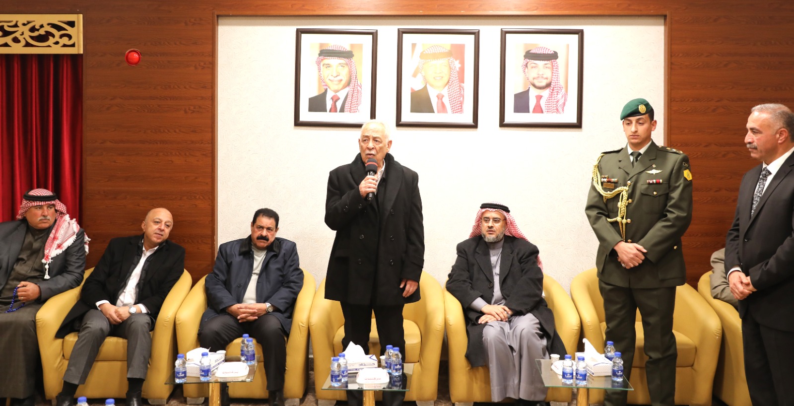 مندوبا عن الملك وولي العهد… العيسوي يعزي عشائر حداد والعبادي والعلبي