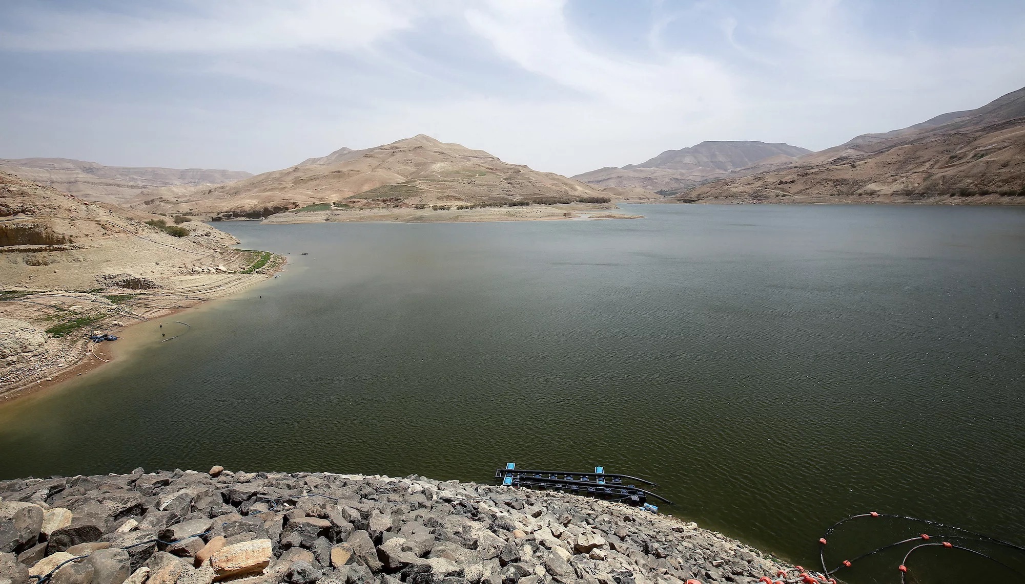 نائب يواجه الحكومة بأسئلة حاسمة عن السدود (تفاصيل) 