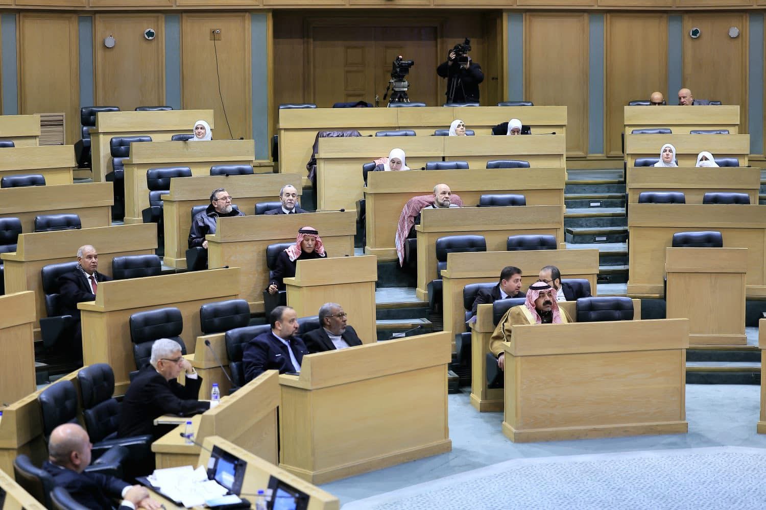 ستة نواب يغيبون عن الجلسة الرقابية لمجلس النواب (أسماء)