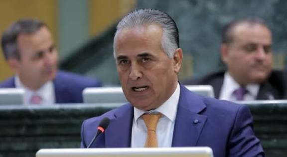 نائب يطالب بتعويض المتضررين من المنخفض الأخير 