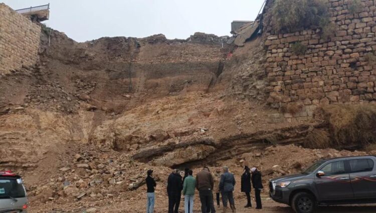 تقرير فني لنقابة المهندسين يكشف أسباب انهيار جزء من سور الكرك التاريخي