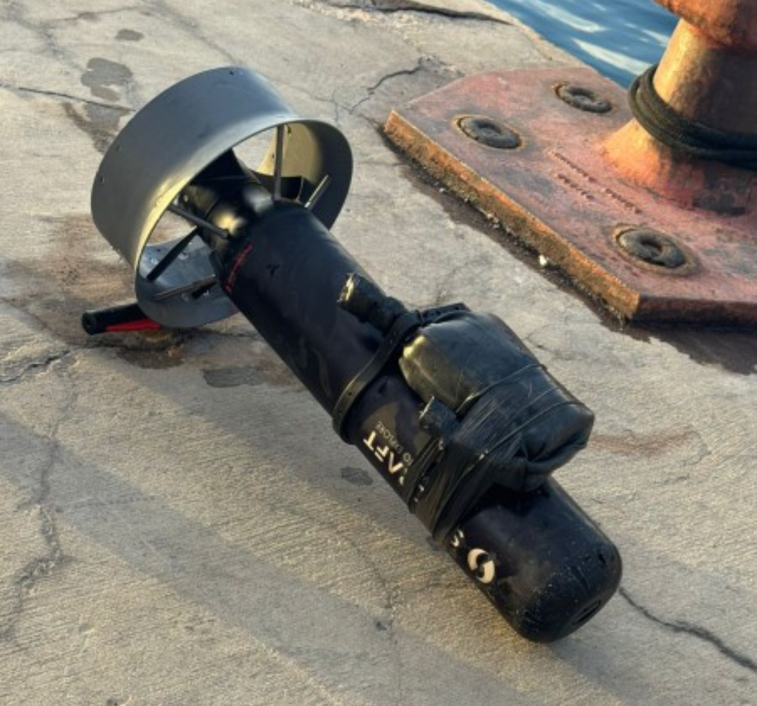 القوة البحرية تُحبط ثلاث محاولات تهريب اسلحة ومسيرات