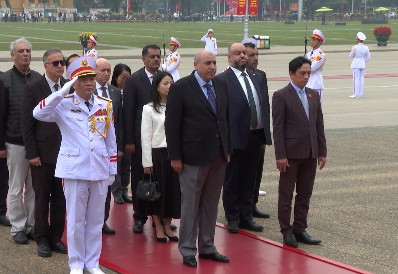 القاضي يلتقي سفراء ورؤساء البعثات العربية المقيمين في فيتنام