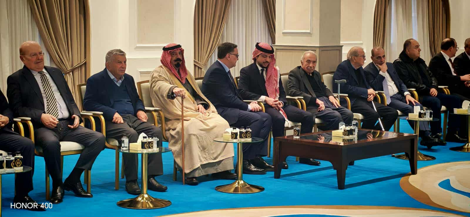 ولي العهد يقدم واجب العزاء بوفاة أحمد عبيدات