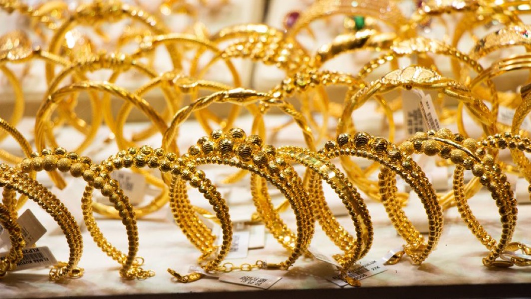 102.8 دينار سعر الذهب عيار 21 بالسوق المحلية