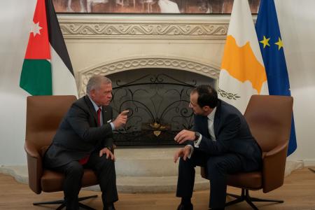 الملك للرئيس القبرصي: الأردن ماضٍ في حماية أمنه وسيادته