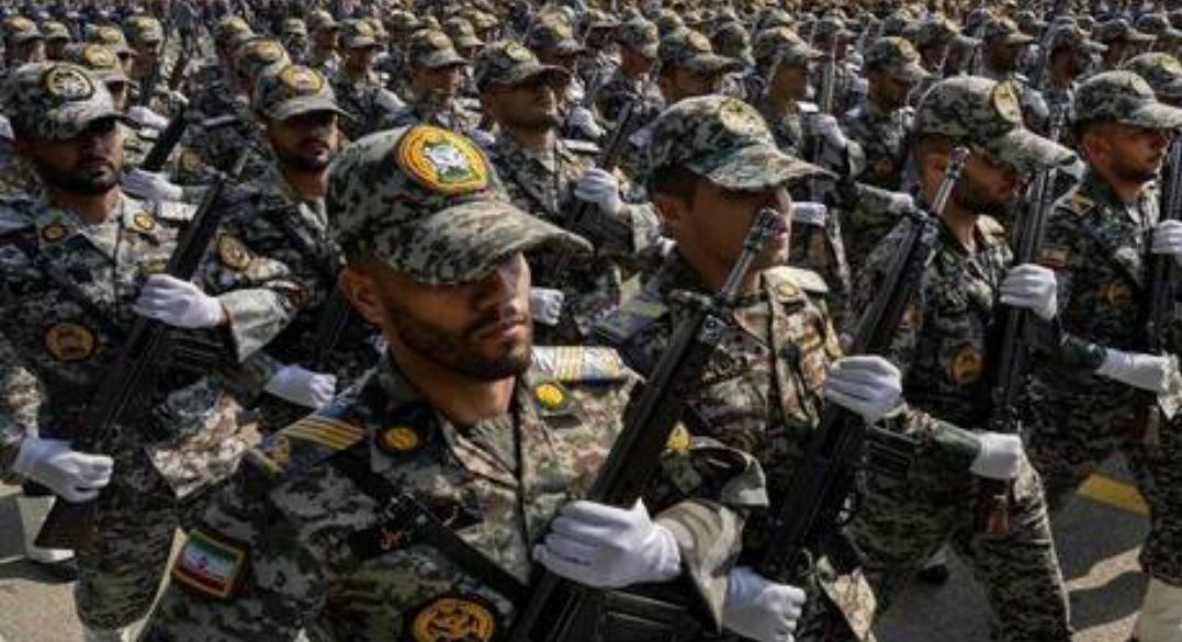 الحرس الثوري الإيراني يعلن مقتل 7 عسكريين رفيعي المستوى