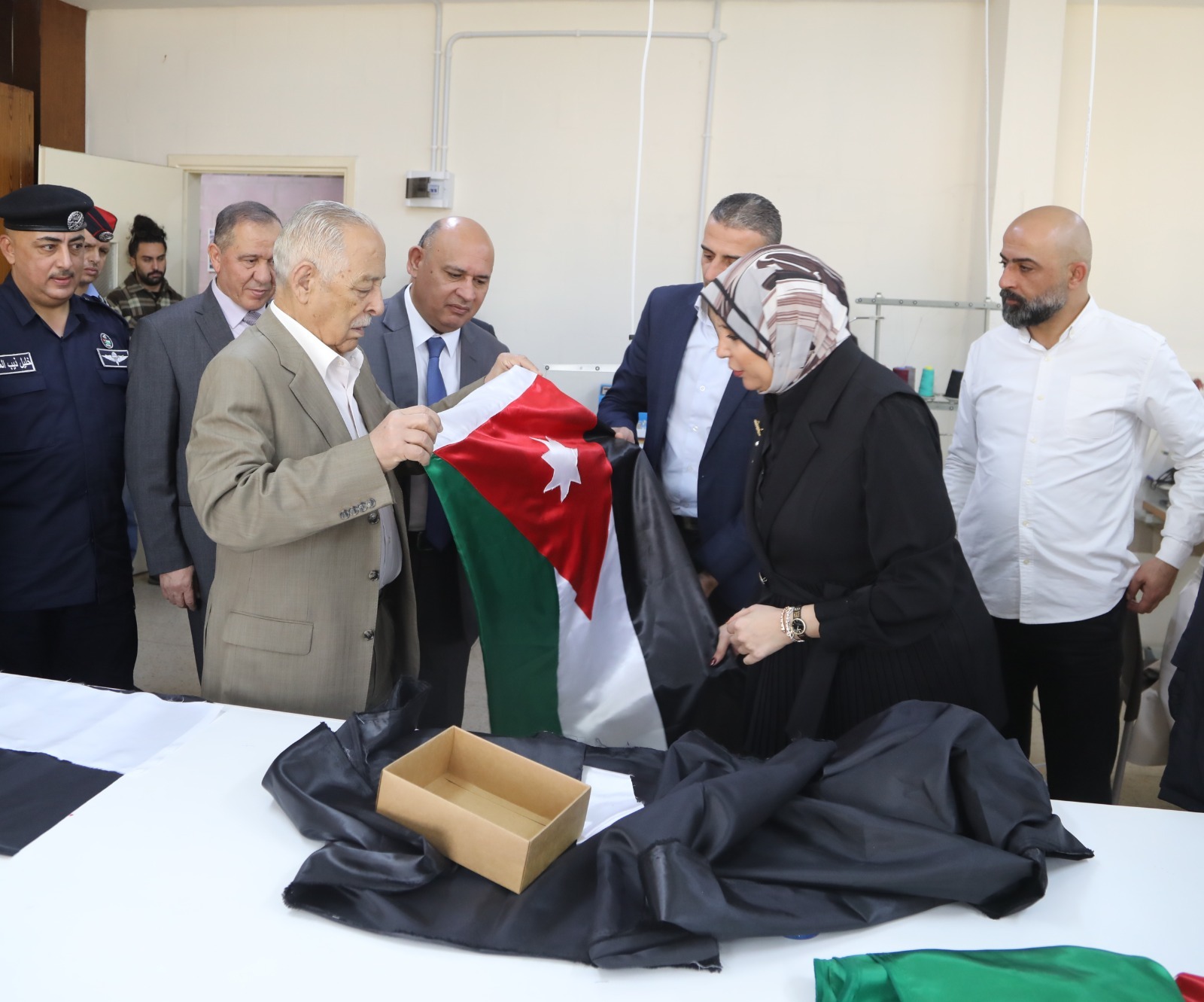 رئيس الديوان الملكي يتفقد مشاريع مبادرات ملكية في جرش 