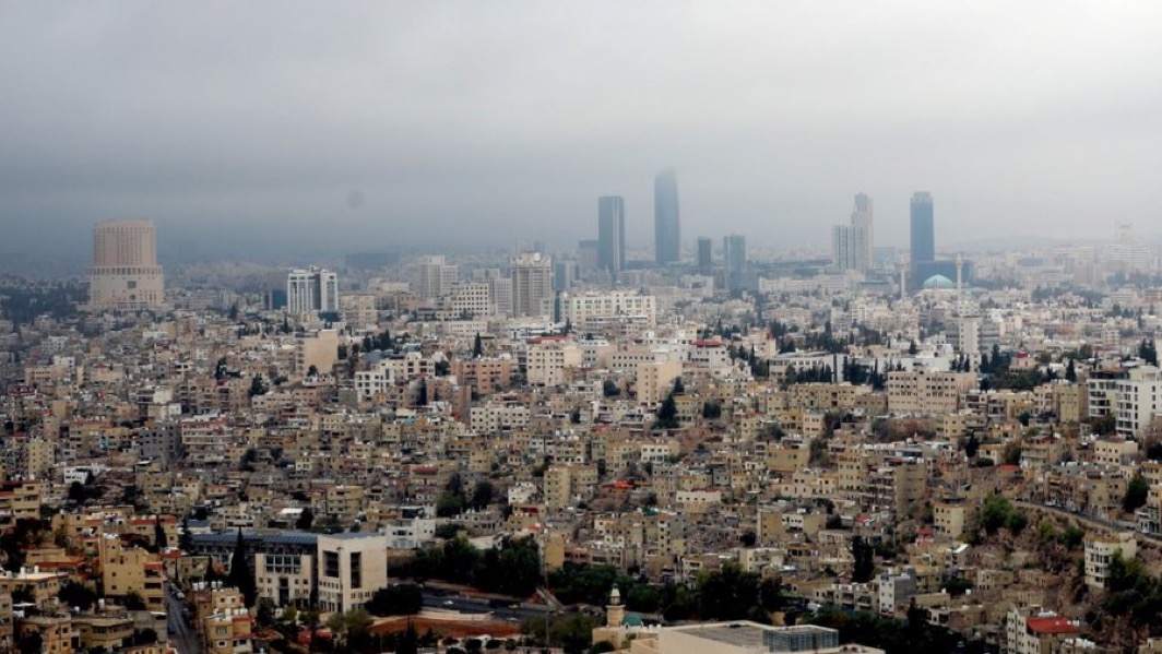 أمطار رعدية غزيرة وتحذيرات من السيول اليوم وغدا