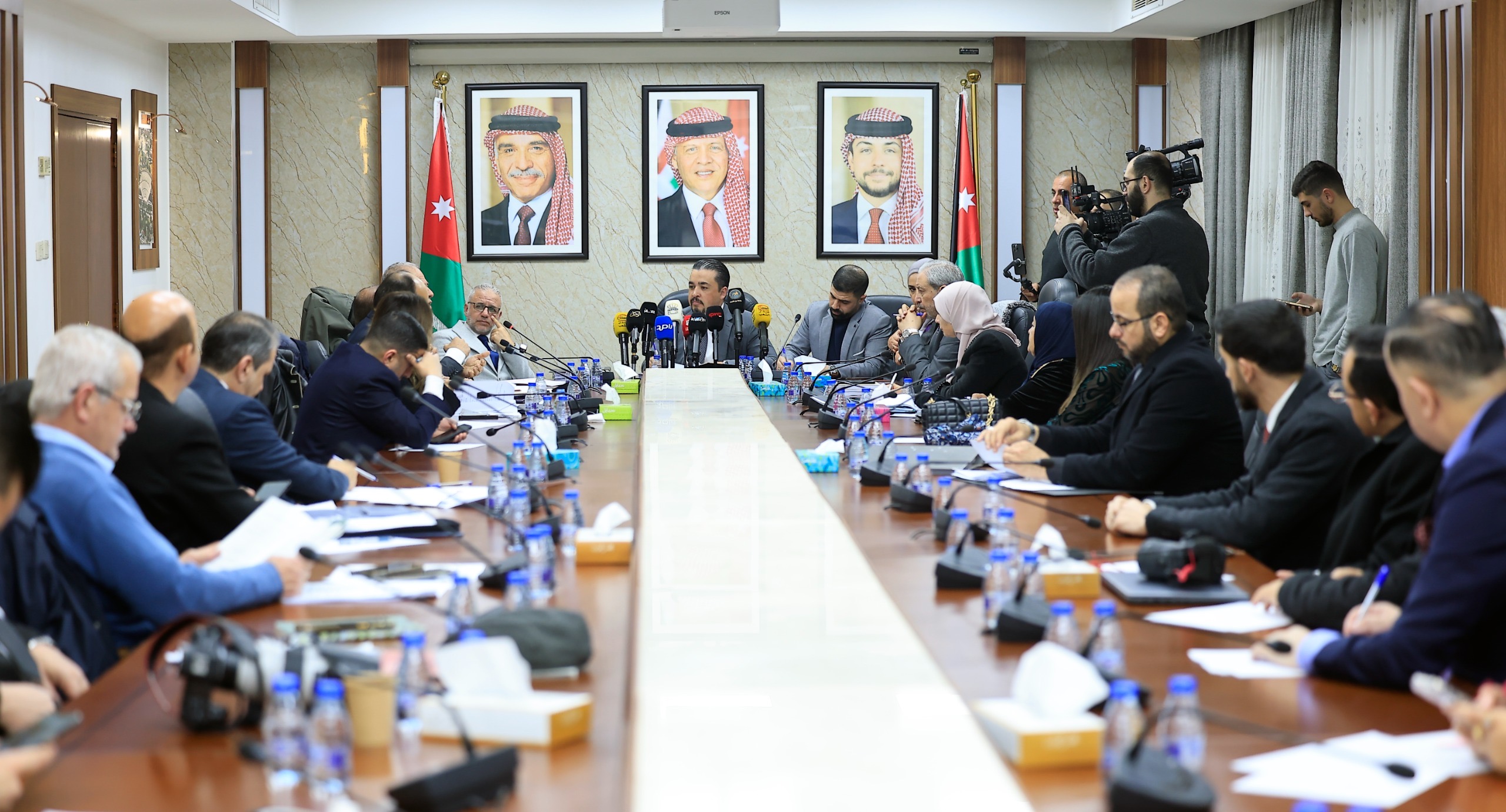 الحواري: مراكز الدراسات ركيزة فكرية لتحليل تعديلات الضمان والخروج بقانون توافقي